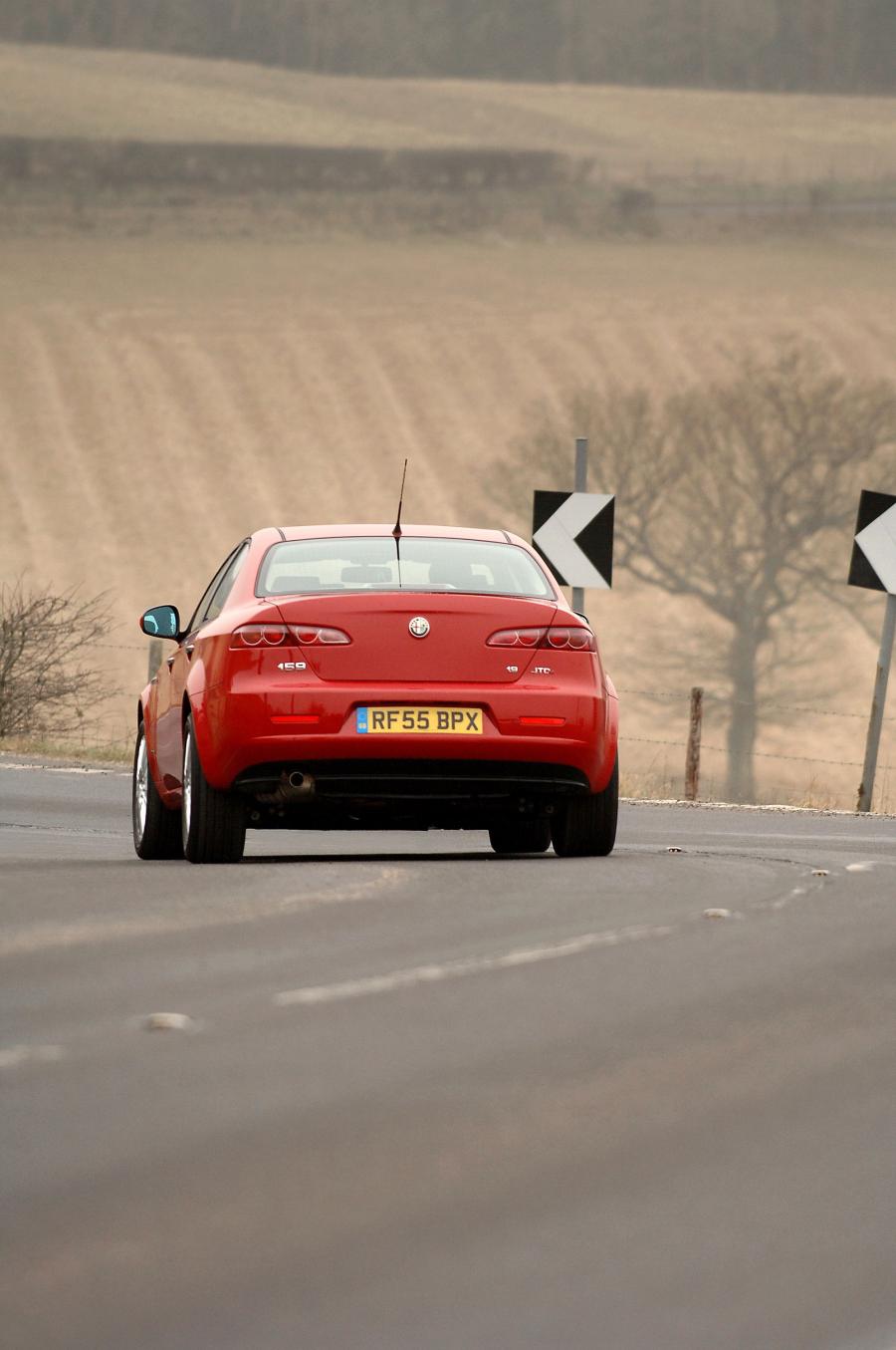  Alfa Romeo 159 1.9 JTDm (939A) 2006 года  (UK) (фото 4 из 24)